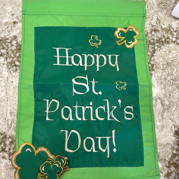 HUGE Lot of 15 Garden Flags All Seasons & Holidays - Picture 4 of 16